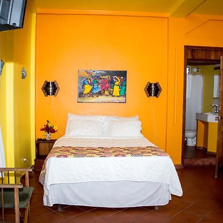 Hotel Maya Vista Tela Esterno foto