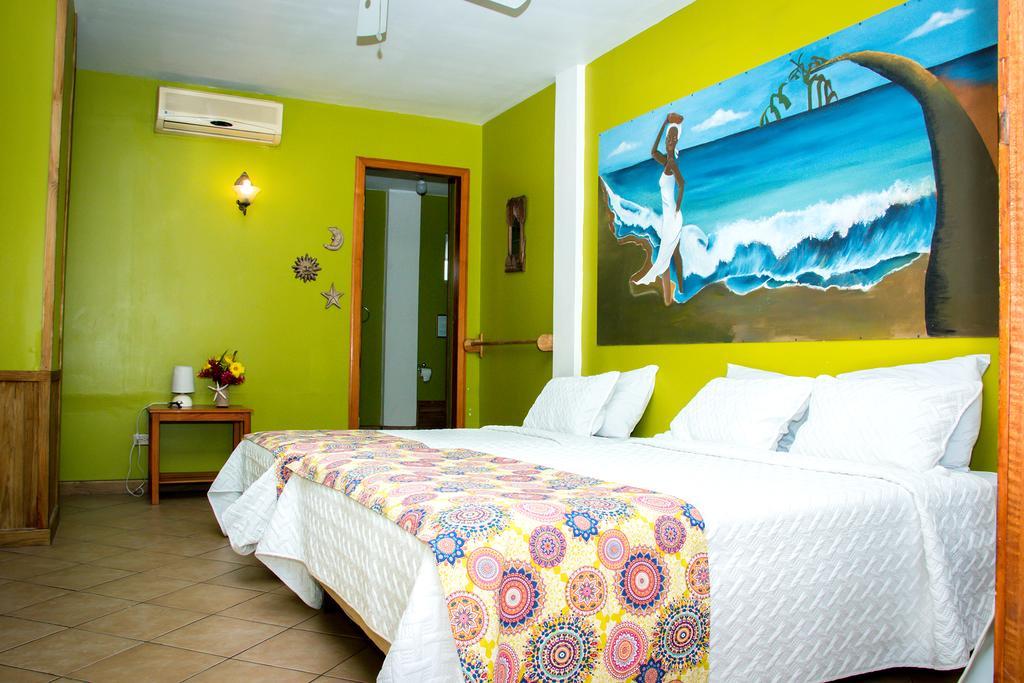 Hotel Maya Vista Tela Esterno foto